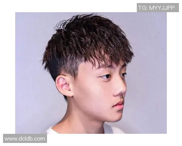 黑人足球明星同样拥有帅气风采展现魅力与实力的完美结合 黑人足球明星同样拥有帅气风采展现魅力与实力的完美结合