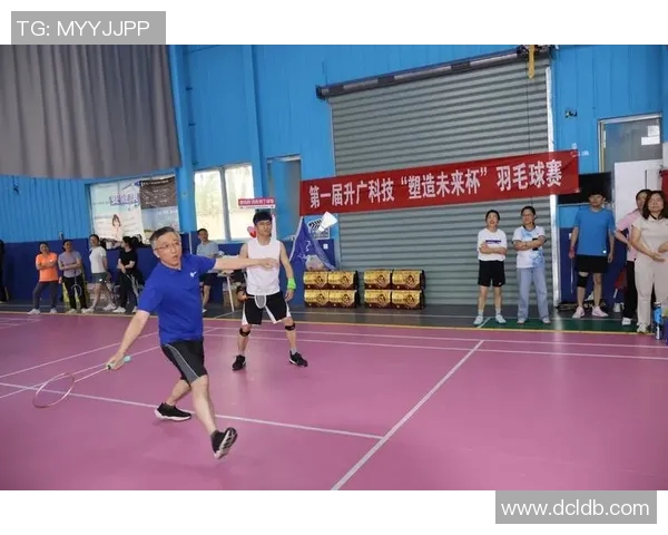 成都羽毛球队在杯赛中的精彩表现与实力分析 成都羽毛球队在杯赛中的精彩表现与实力分析