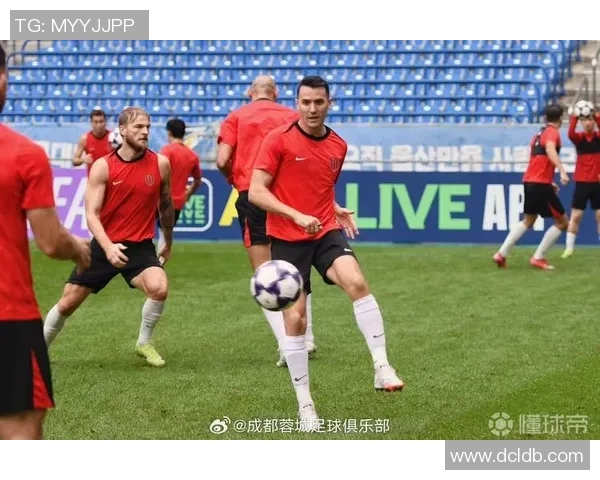 成都亚运会足球赛点评：个人能力展现与团队协作的完美结合