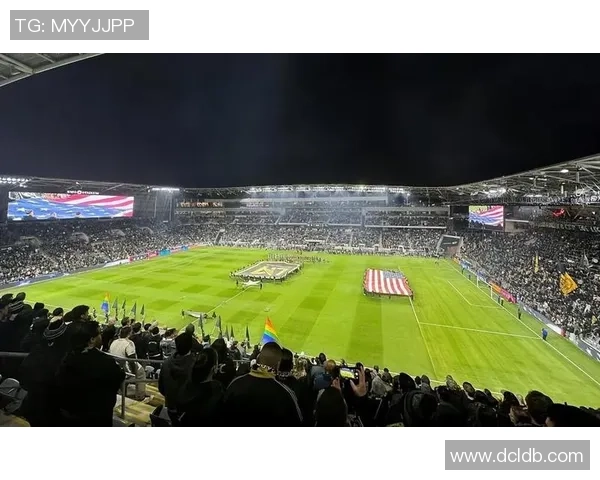 足球明星的荣耀与挑战:他们如何在绿茵场上书写传奇人生 足球明星的荣耀与挑战:他们如何在绿茵场上书写传奇人生